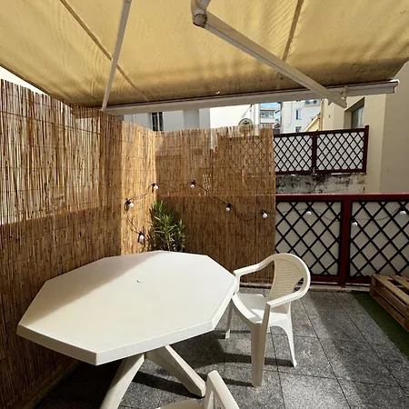 Apartment 3 Pieces Lumineux Avec Terrasse Au Port-vieux