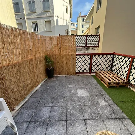 Апартаменты 3 Pieces Lumineux Avec Terrasse Au Port-vieux